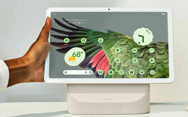 Pixel Tablet gets Pixel 9's Swirling Petals wallpapers